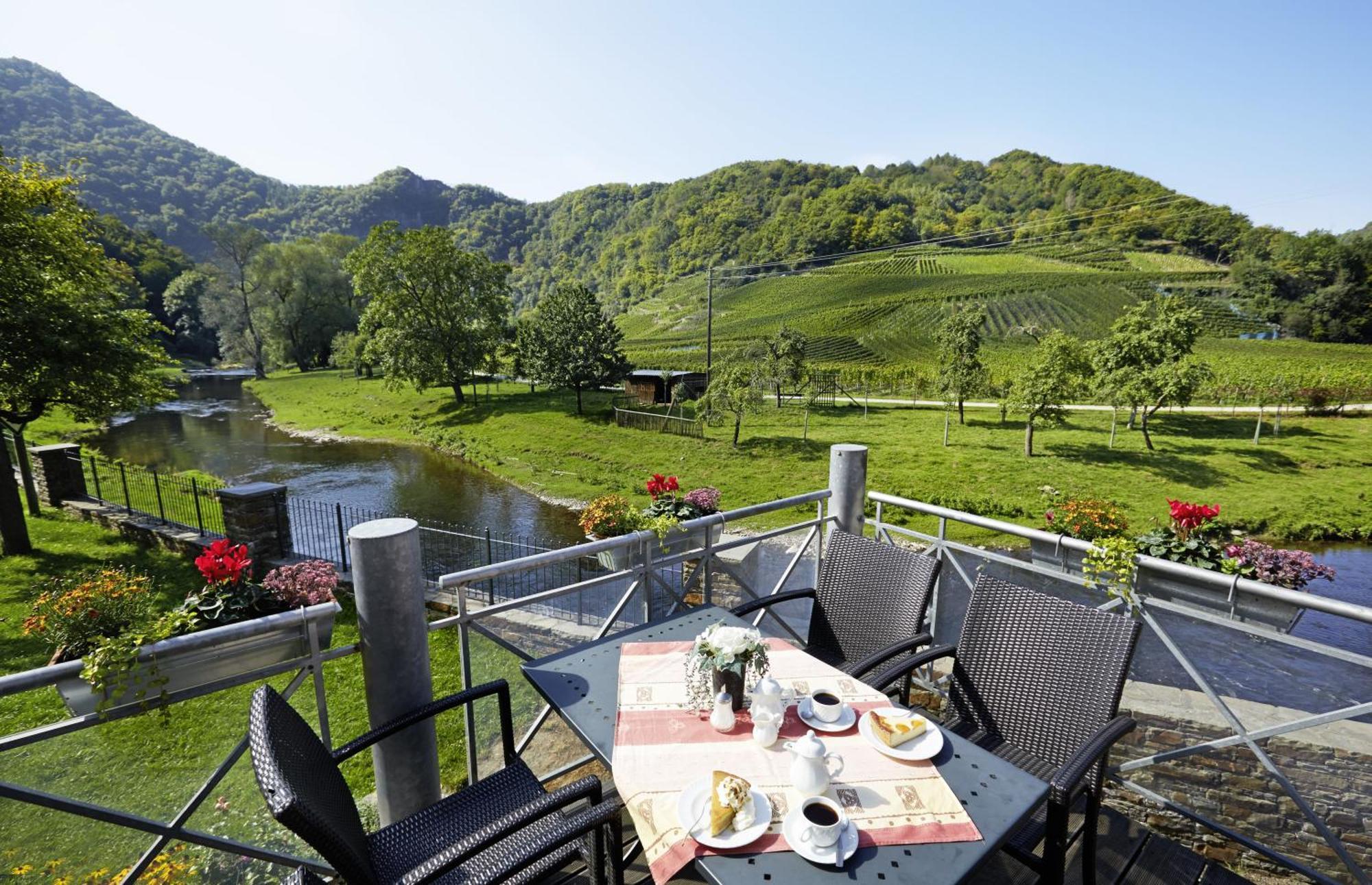 Hotel Pension Jagerstubchen Mayschoß Eksteriør bilde